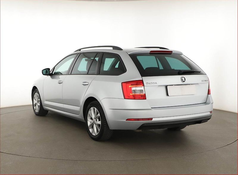 Škoda Octavia (2019) 1.5 TSI, Automat, ČR,1.maj - fotka 4 z 13