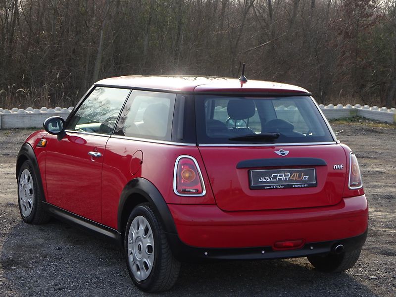 Mini One (2007) 1.4 70kW KŮŽE PANORAMA SERVIS - fotka 21 z 24