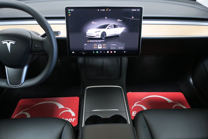 Tesla Model 3 (2023) Long Range Dual Motor SOH 97% - fotka 20 z 47