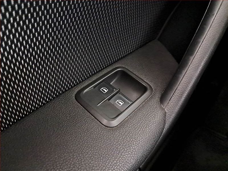 Škoda Yeti (2010) Ambition 2.0 TDI, 4X4, ČR - fotka 15 z 15