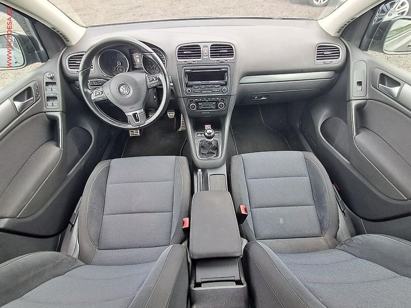 Volkswagen Golf (2011) 1.6TDI, Style - fotka 8 z 21