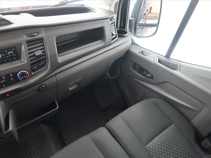 Ford Transit (2021) Trend 2.0 EcoBlue, L2H2, 1.0t - fotka 8 z 17