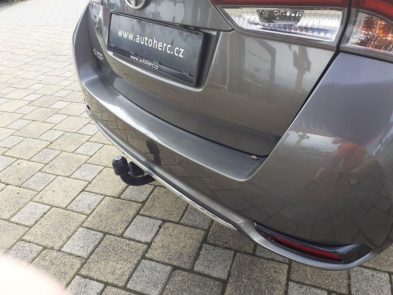 Toyota Auris (2018) 1.6 i Valvematic  AUTOMAT - fotka 28 z 42