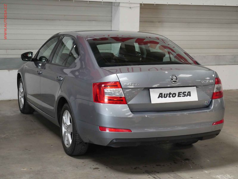 Škoda Octavia (2013) 2.0 TDi, 1.maj,ČR, servis - fotka 4 z 16