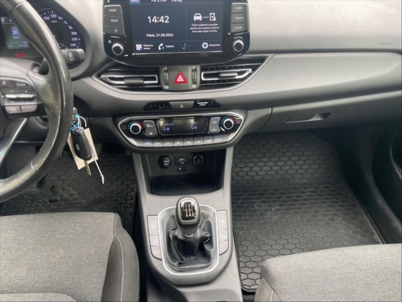 Hyundai i30 1,5 T-GDI Smart - fotka 10 z 11
