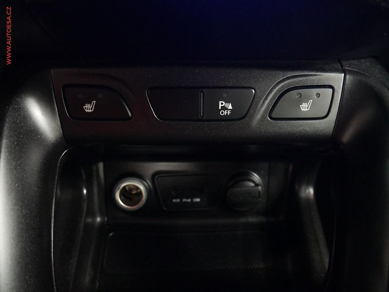 Hyundai ix35 (2014) 1.7 CRDi, 2.maj,ČR, STK2/28 - fotka 16 z 18