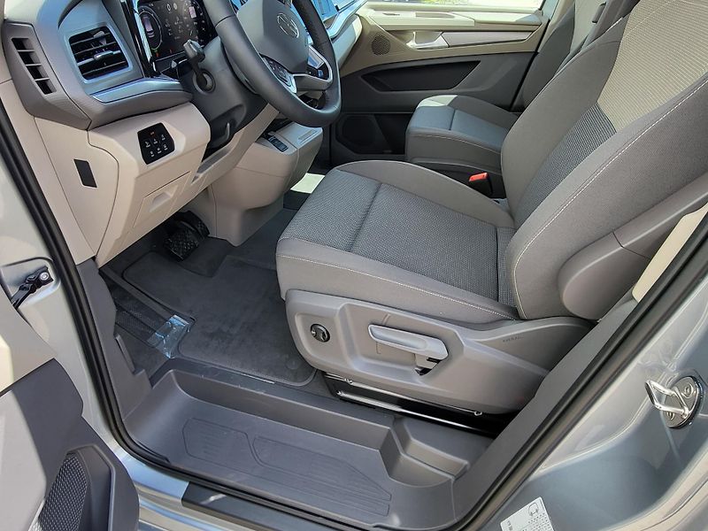 Volkswagen Multivan Long Life 2,0 TDI 110kW 10km - fotka 11 z 29