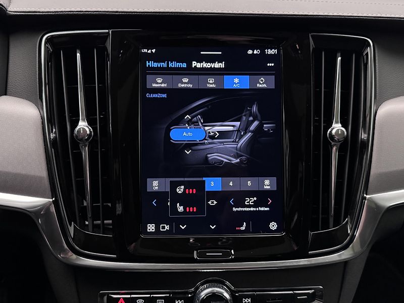 Volvo V90 T6 AWD RECHARGE BRIGHT PLUS  - fotka 34 z 46
