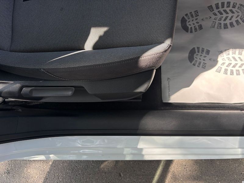 Seat Leon 2.0TDi-110KW/2022/DSG-SPORT.ZÁ - fotka 25 z 51