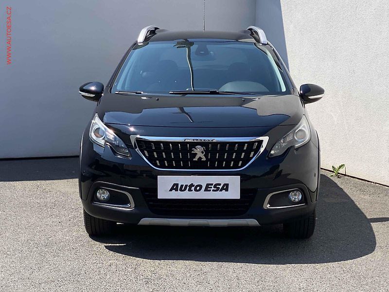 Peugeot 2008 (2017) 1.2PT, Allure, TZ - fotka 2 z 17