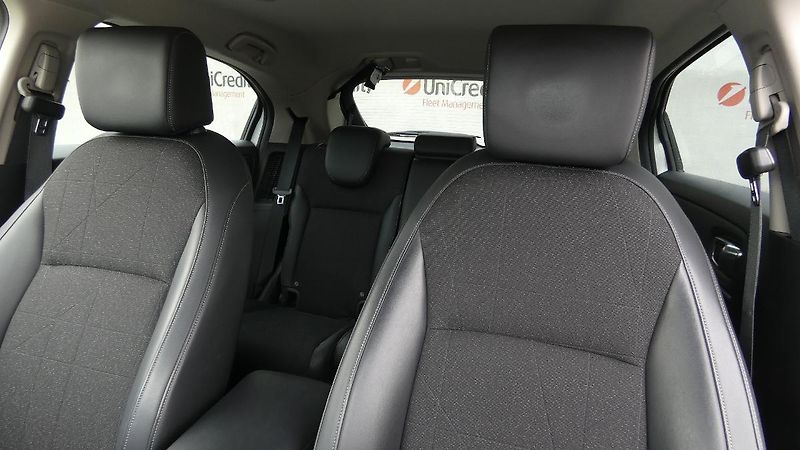 Honda HR-V 1.5 i-MMD Advance e-CVT - fotka 7 z 23