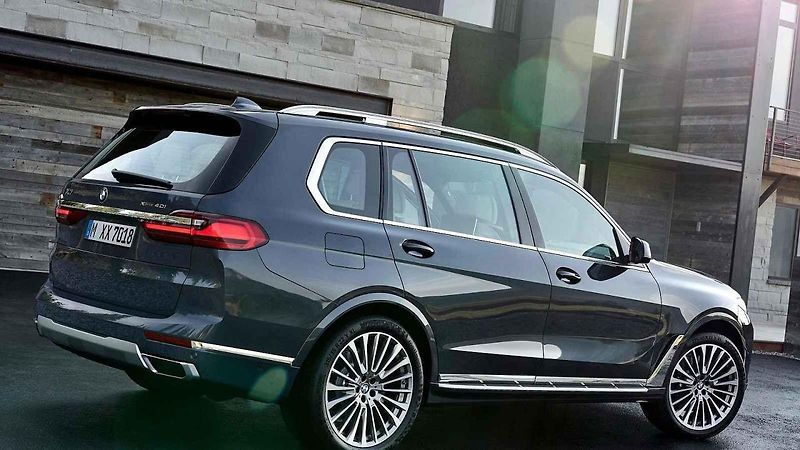 BMW X7 vs. Mercedes GLS vs. Volvo XC90 vs. Audi Q7