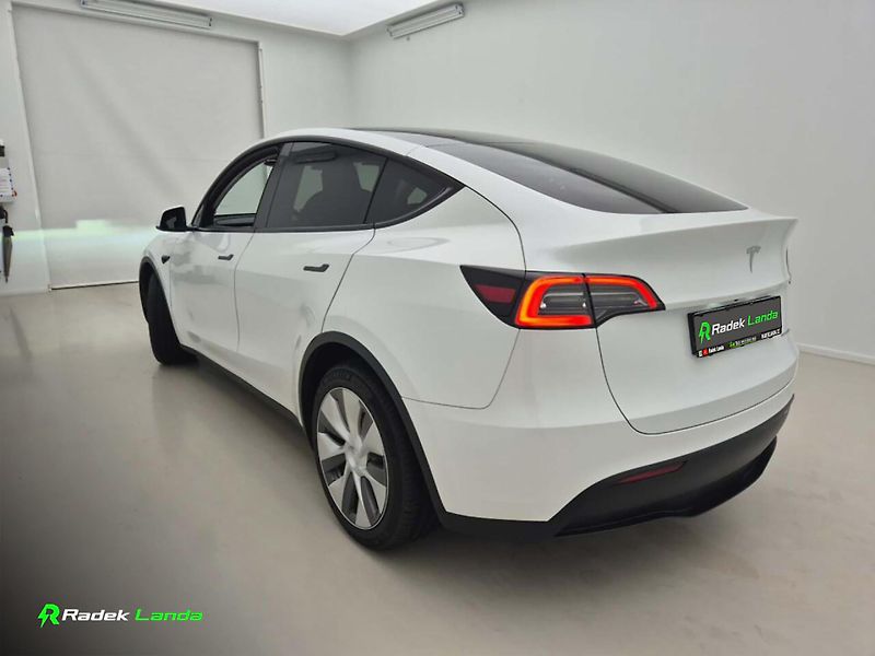 Tesla Model Y (2023) AWD Berlín | Autopilot - fotka 2 z 5
