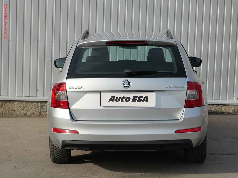 Škoda Octavia (2014) 1.6 TDi, ČR, Ambition - fotka 5 z 16