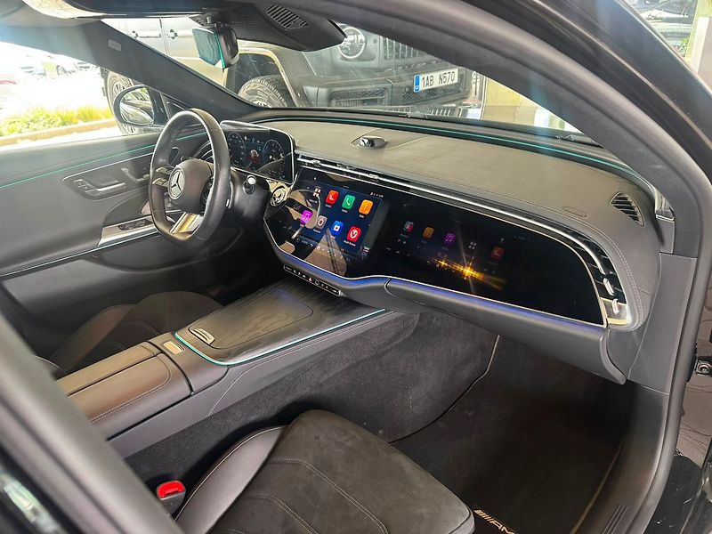 Mercedes-Benz Třídy E 300de 4M kombi AMG linie - fotka 20 z 21