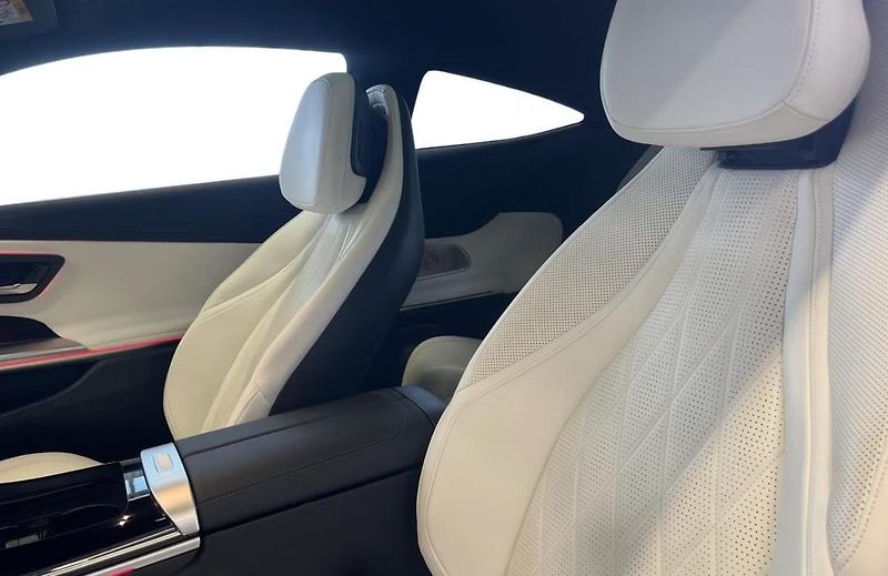 Mercedes-Benz CLE 300 4M AMG 360k Panorama Tažné - fotka 19 z 21