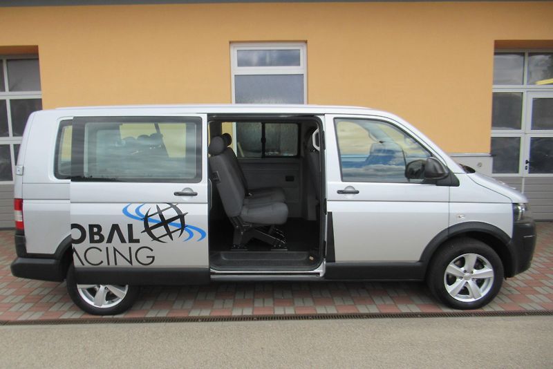 Volkswagen Caravelle 2.0 TDI 4MOTION LONG AUT.KLIMA - fotka 4 z 19