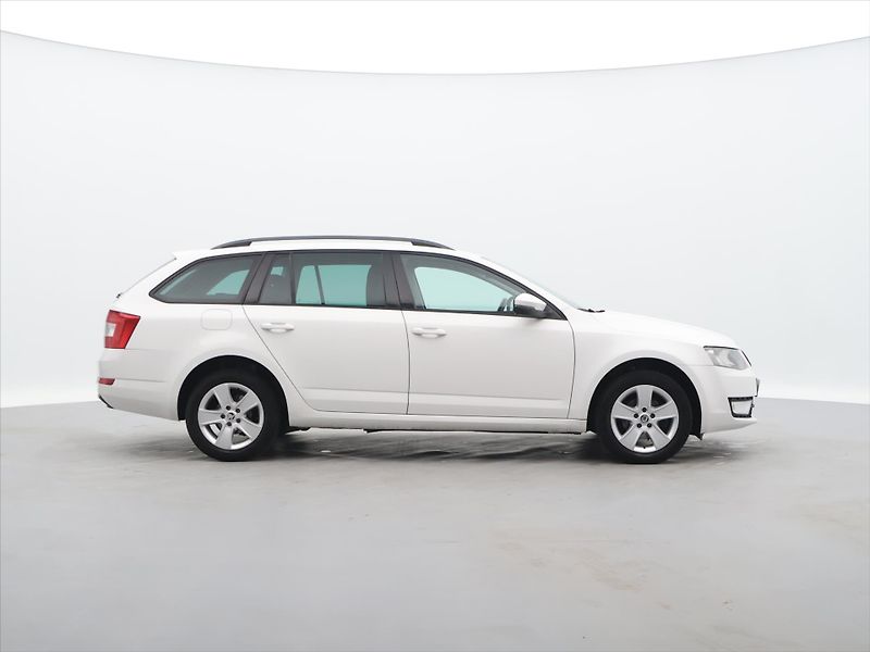 Škoda Octavia 1,6 TDI 81kW Style Sport SH CZ - fotka 8 z 25