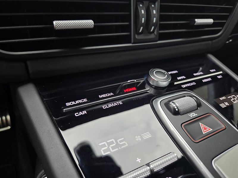 Porsche Cayenne TURBO 1maj ZÁRUKA 11/27 - fotka 40 z 49