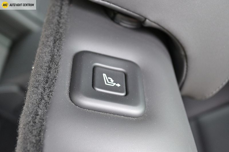 Hyundai Santa Fe 1.6T-GDI HEV 4WD CALLIGRAPHY 7 - fotka 42 z 95