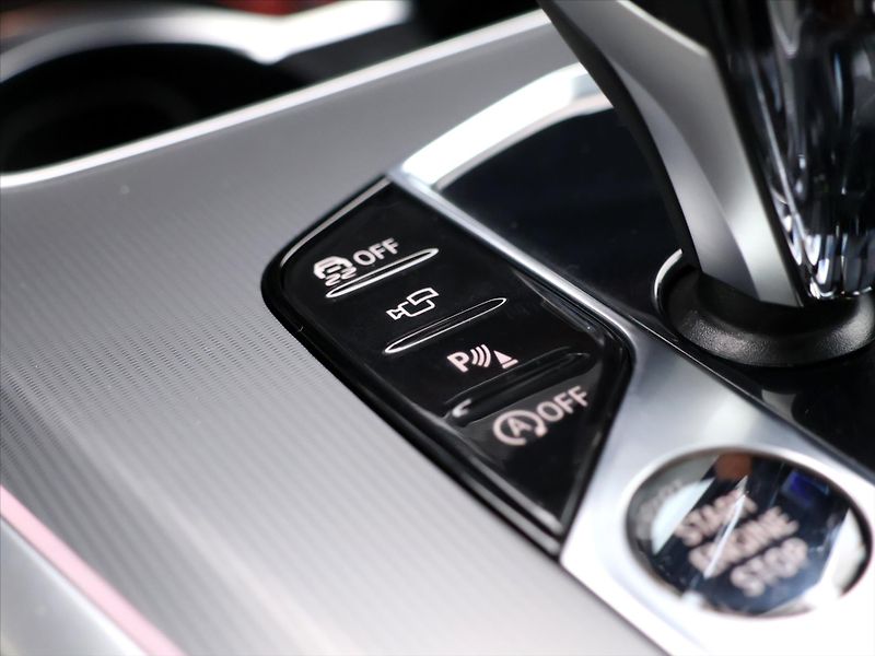 BMW X5 3,0 30d 195kW M-sport CZ DPH - fotka 37 z 50