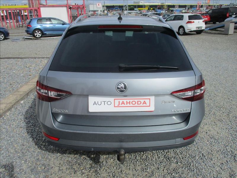 Škoda Superb 2,0 TDi,L&K,PANORAMA,DPH,CZ, - fotka 6 z 50