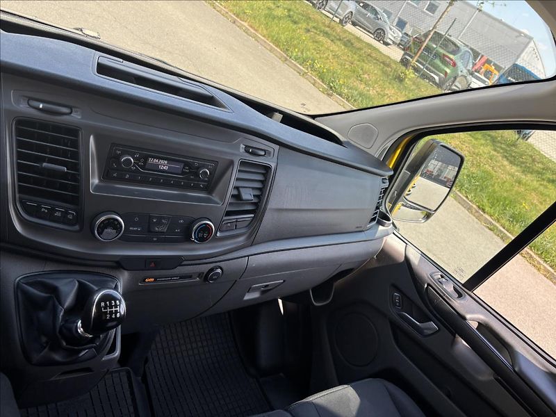 Ford Transit Custom 2,0 EcoBlue 79kW KombiVan L1 - fotka 31 z 32