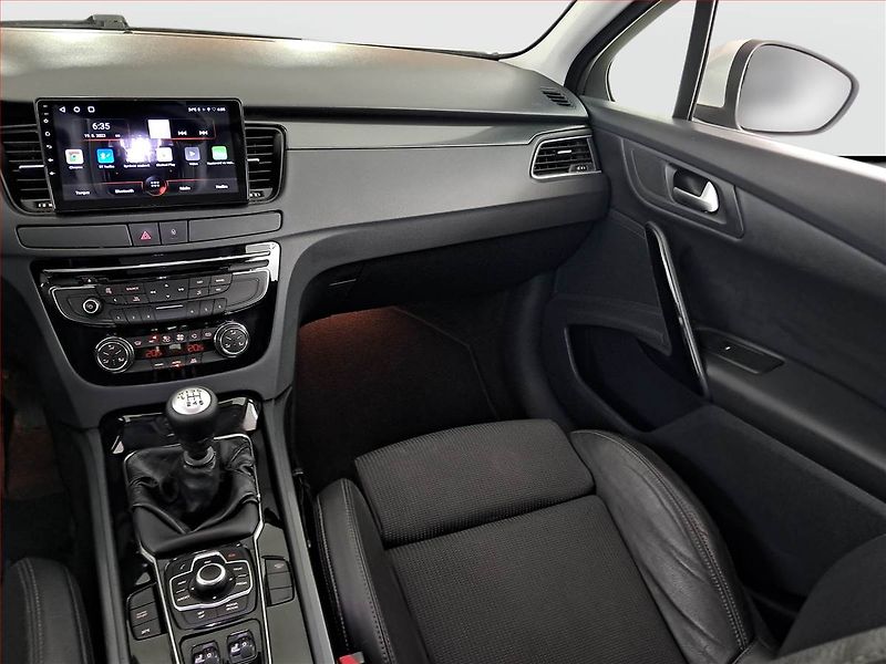 Peugeot 508 (2011) 2.0 HDi, nová STK - fotka 8 z 22