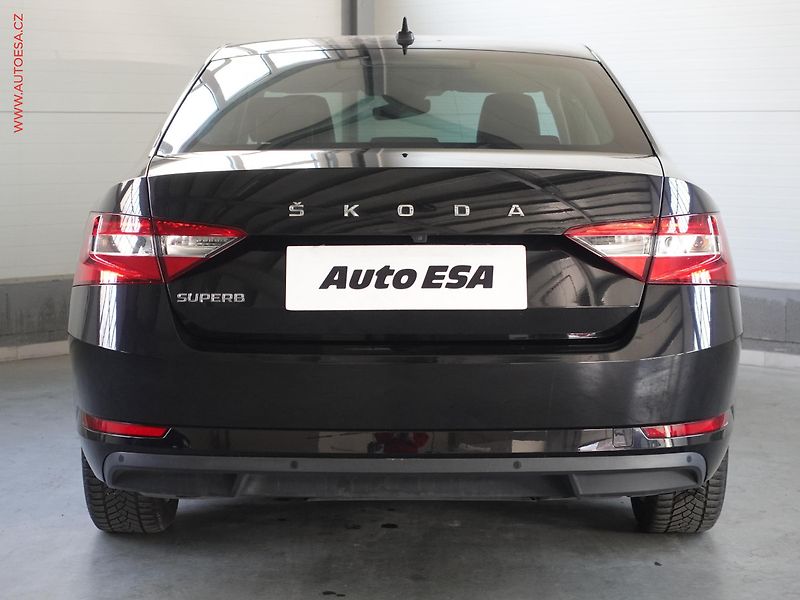Škoda Superb (2021) 1.5 TSi, 2.maj,ČR, Style - fotka 5 z 28