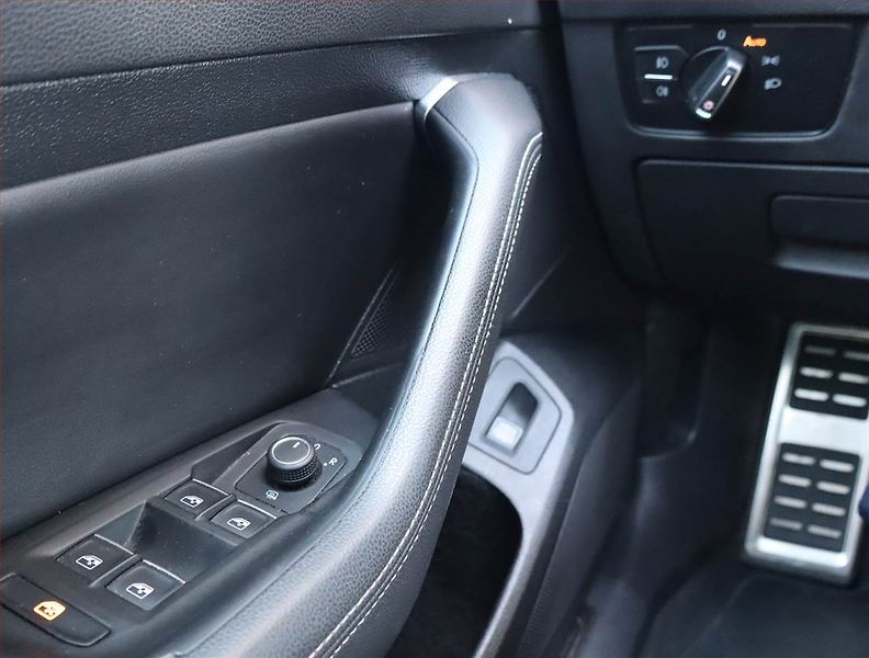 Volkswagen Passat (2018) R-Line 2.0 TDI, Automat, Kůže - fotka 18 z 22