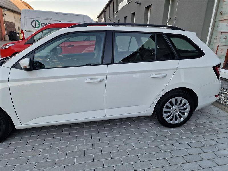 Škoda Fabia 1.0 TSI Combi Tour, ČR, 1.Maj - fotka 40 z 45