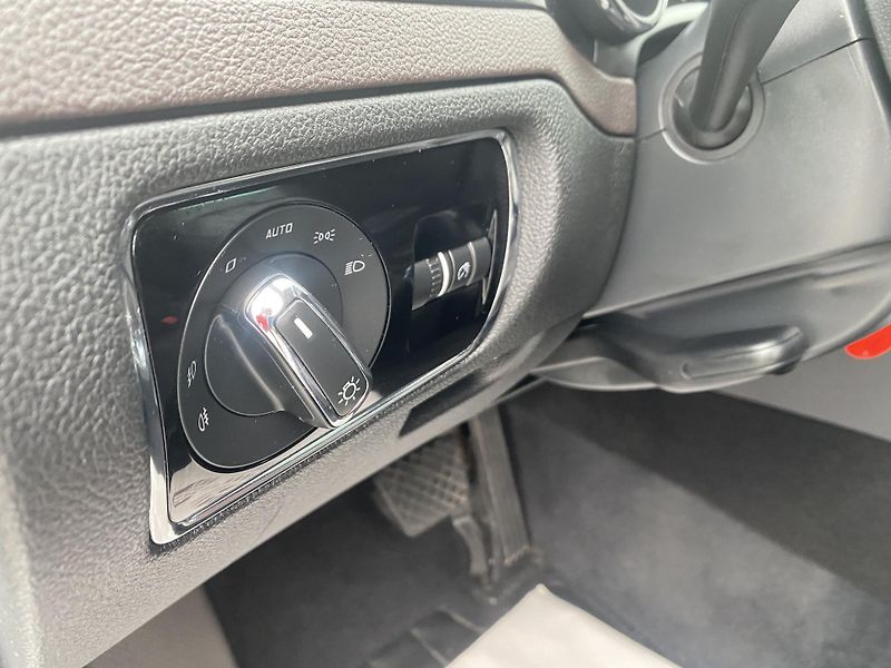 Škoda Superb 2.0TDi 4x4 170PS DSG L+K COMBI - fotka 148 z 158