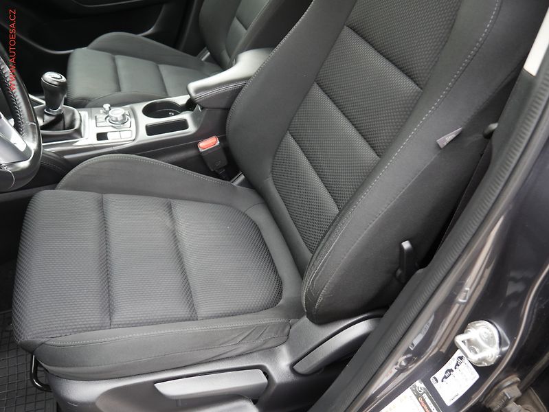 Mazda CX-5 (2016) 2.0i AWD, ČR, +ALU, zmk. - fotka 9 z 19