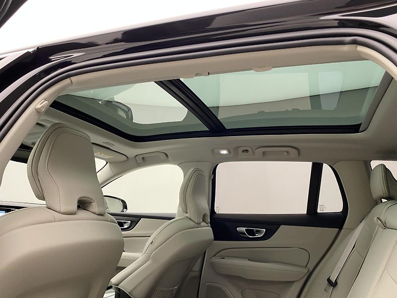 Volvo V60 T6 AWD BRIGHT ULTRA - fotka 33 z 66