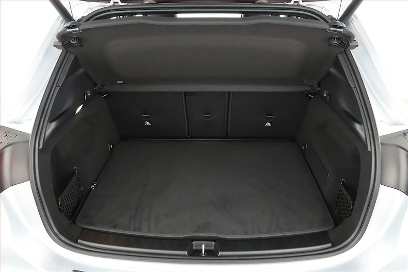 Mercedes-Benz GLA (2025) 200 d - fotka 25 z 28