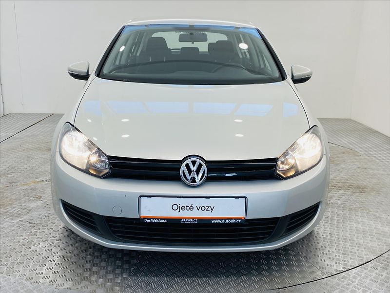 Volkswagen Golf 1,6 TDI 77kW - fotka 4 z 22