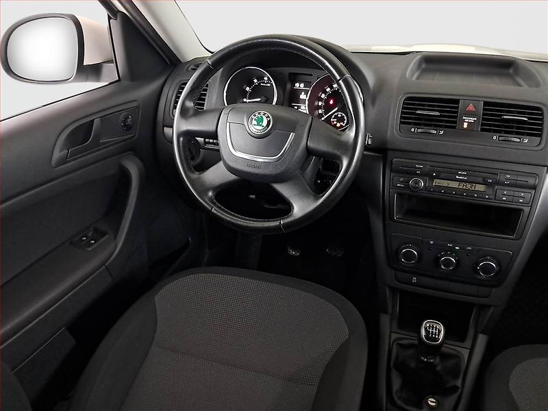 Škoda Yeti (2013) 1.2 TSI, Serv.kniha - fotka 7 z 13