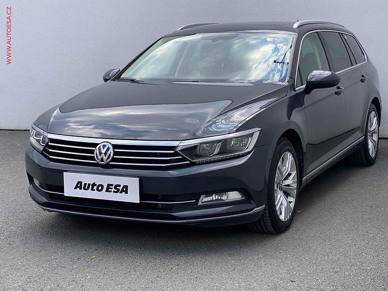 Volkswagen Passat (2016) 2.0 TDi, LED, panorama - fotka 3 z 17