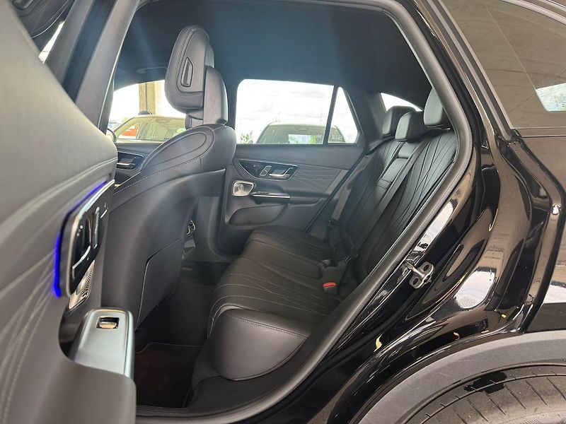 Mercedes-Benz GLC 220d 4MATIC - fotka 16 z 20