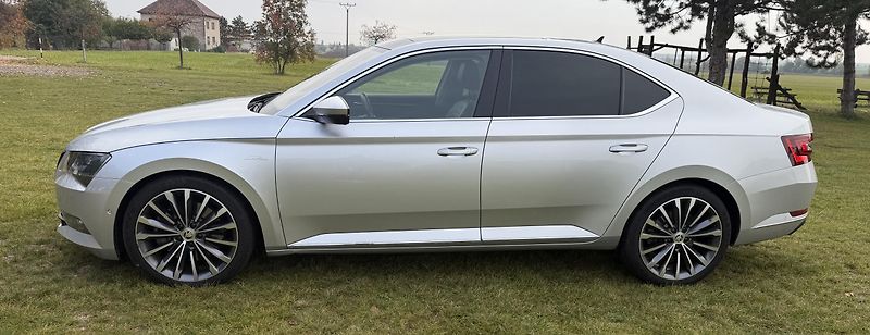 Škoda Superb (2017) - fotka 2 z 34