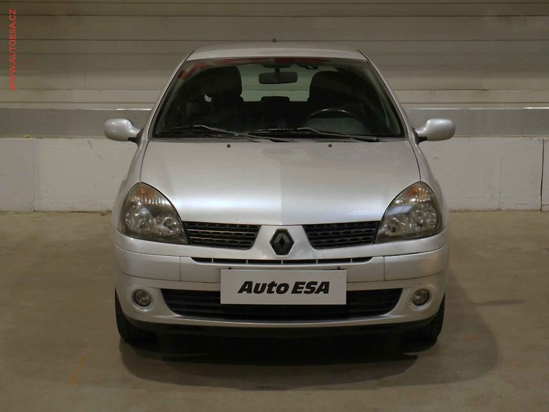 Renault Clio (2005) 1.2i, ČR, AC, tažné - fotka 2 z 15
