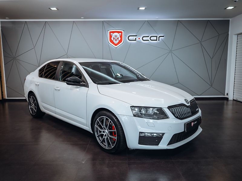Škoda Octavia 2.0 TDi RS DSG - fotka 2 z 32