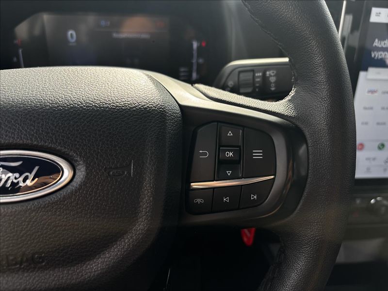 Ford Ranger 2,0 125kW XLT Double cab - fotka 23 z 33