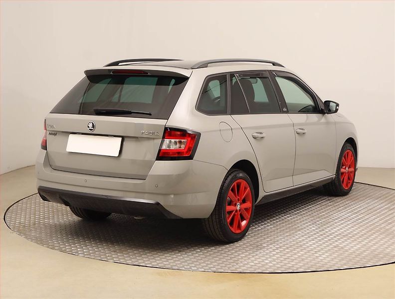 Škoda Fabia (2016) Monte Carlo 1.2 TSI, Xenony - fotka 5 z 22