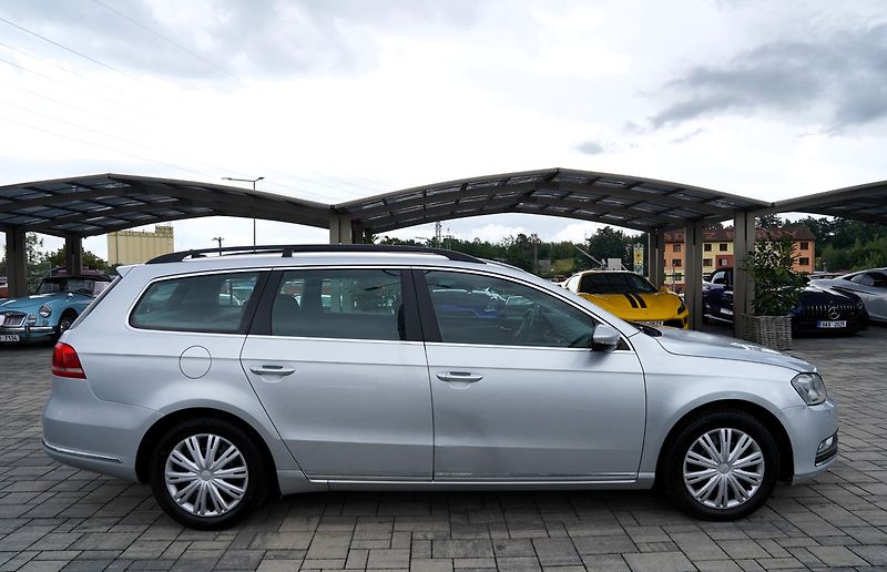 Volkswagen Passat 2.0 TDI DSG 140PS/navigace - fotka 7 z 32