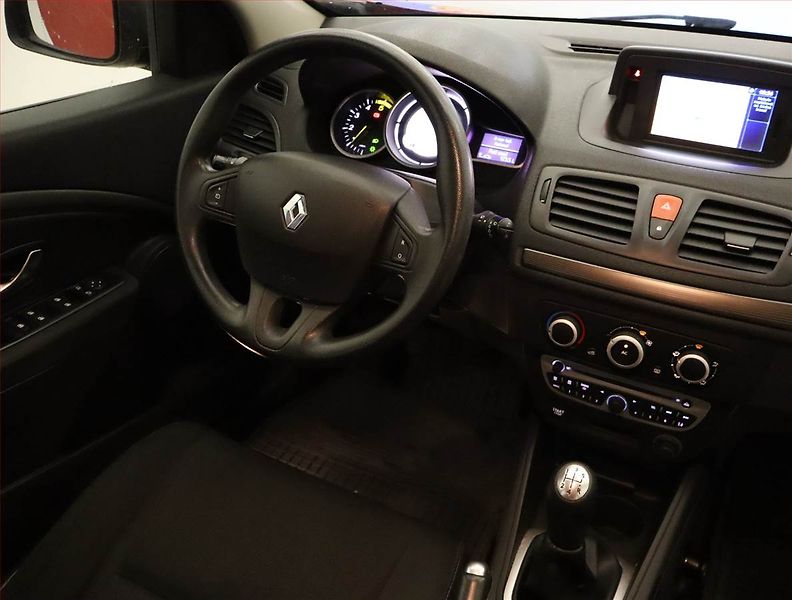 Renault Mégane (2010) 1.5 dCi, po STK - fotka 7 z 16