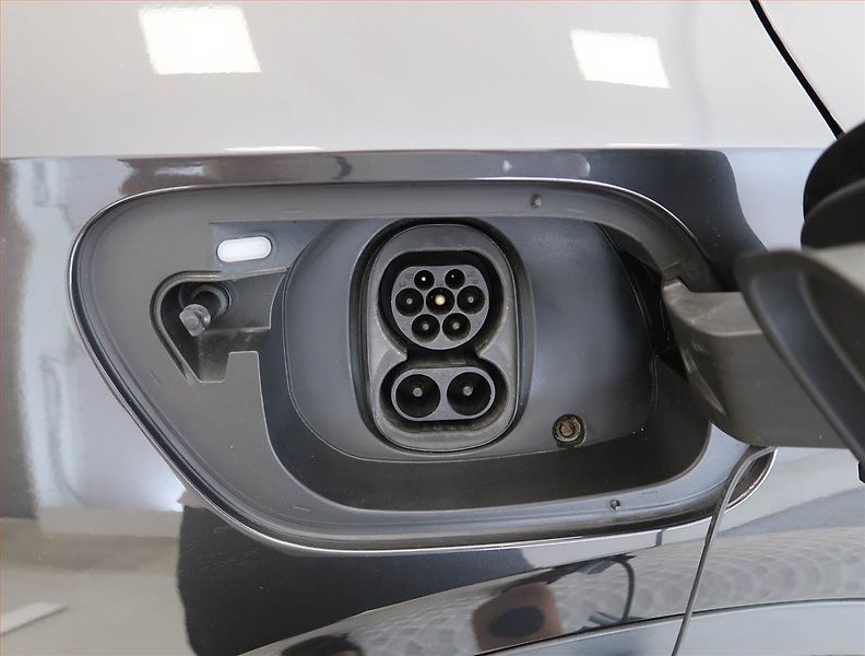 Volkswagen ID.4 (2021) Pro Perf. (82 kWh), SoH 90% - fotka 26 z 27