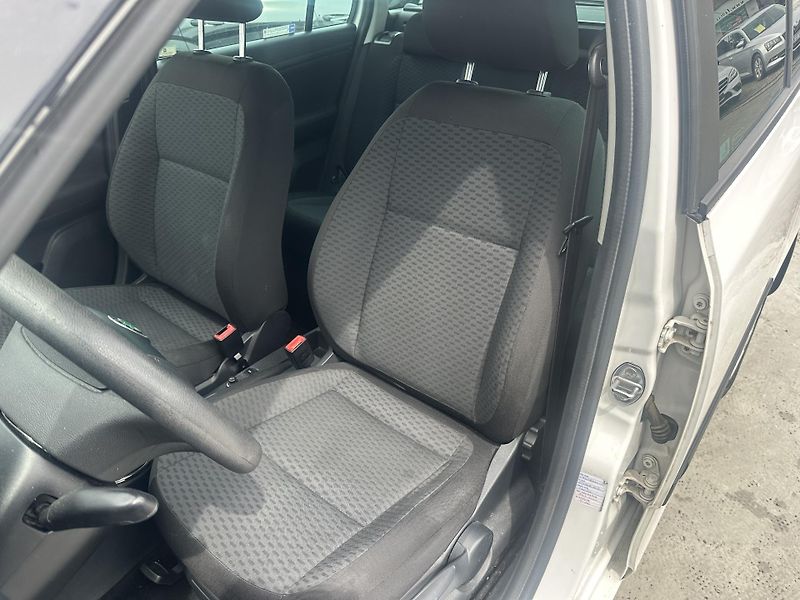 Škoda Fabia (2012) 1.2 TSi 63kW Serv. historie - fotka 6 z 23