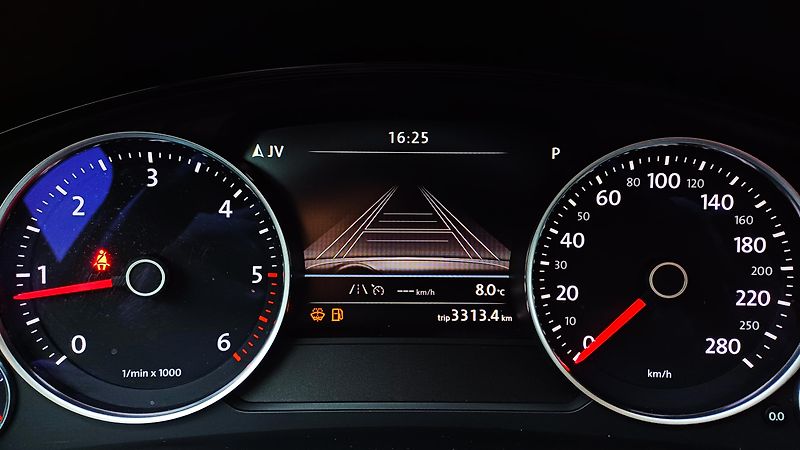 Volkswagen Touareg 3.0 TDI 193kW R-LINE-WEBASTO- - fotka 23 z 50
