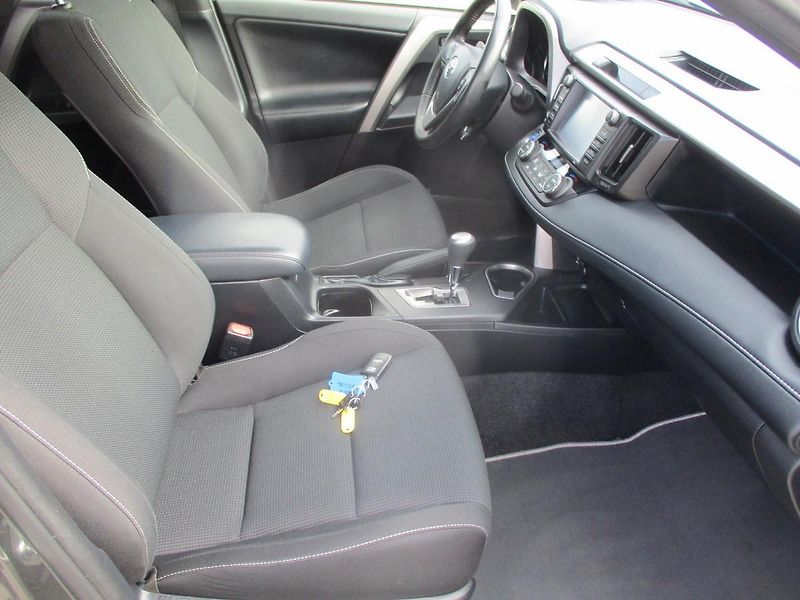 Toyota RAV4 2.5Hybrid 137TKM*T. ZAŘ*SERVIS - fotka 30 z 50